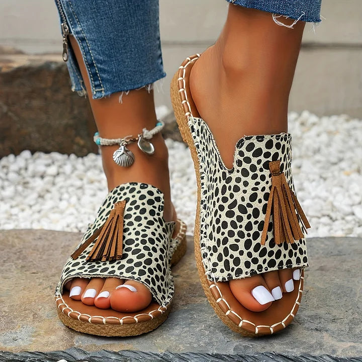 Women's Patterned Tassel Slide Sandal Black & White