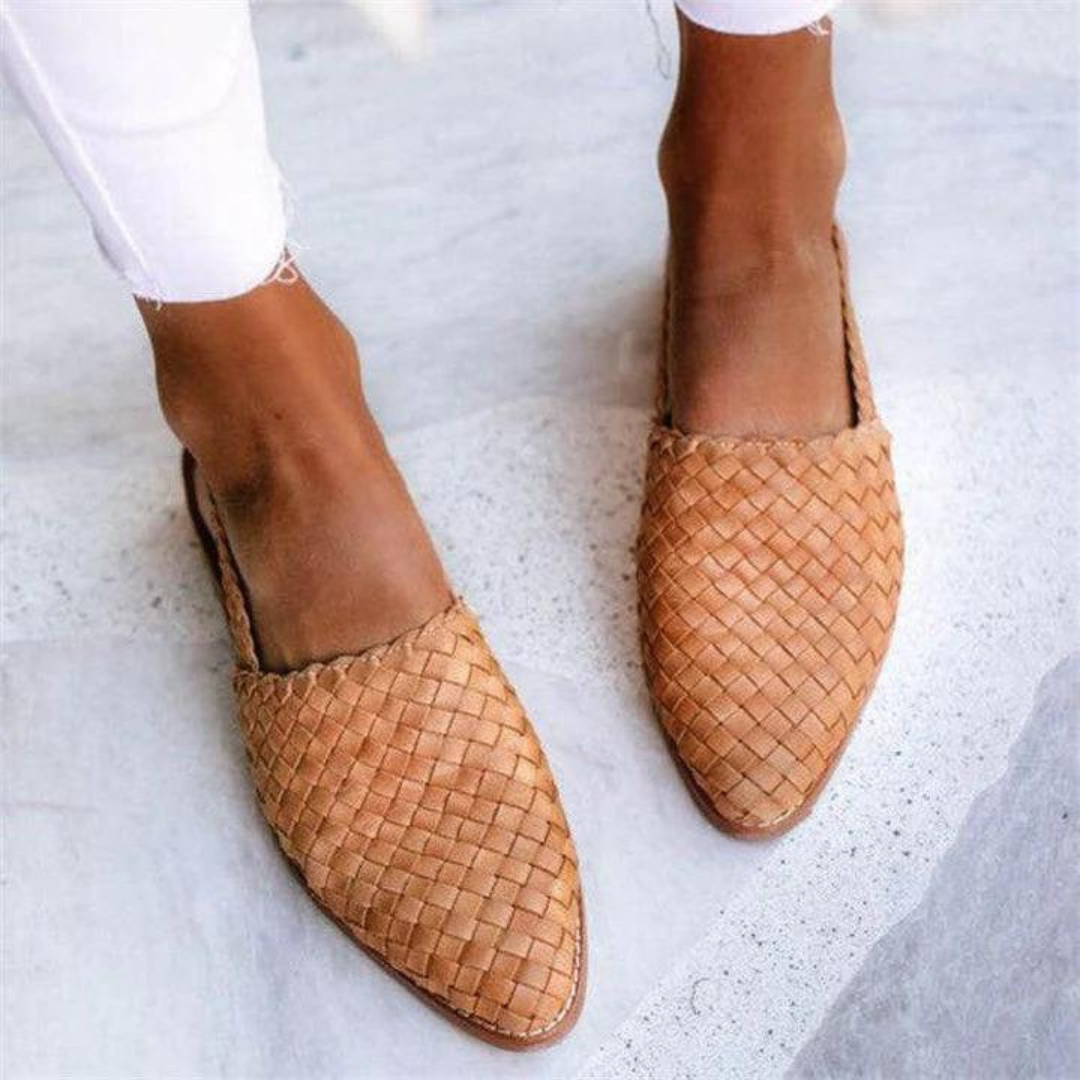 Woven vegan leather ballet flats in light brown