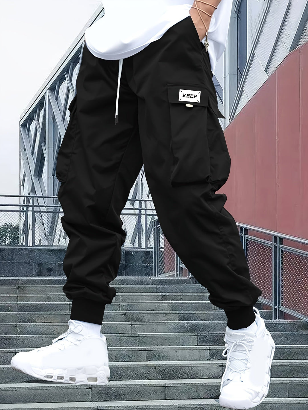 Women's cargo jogger pants black