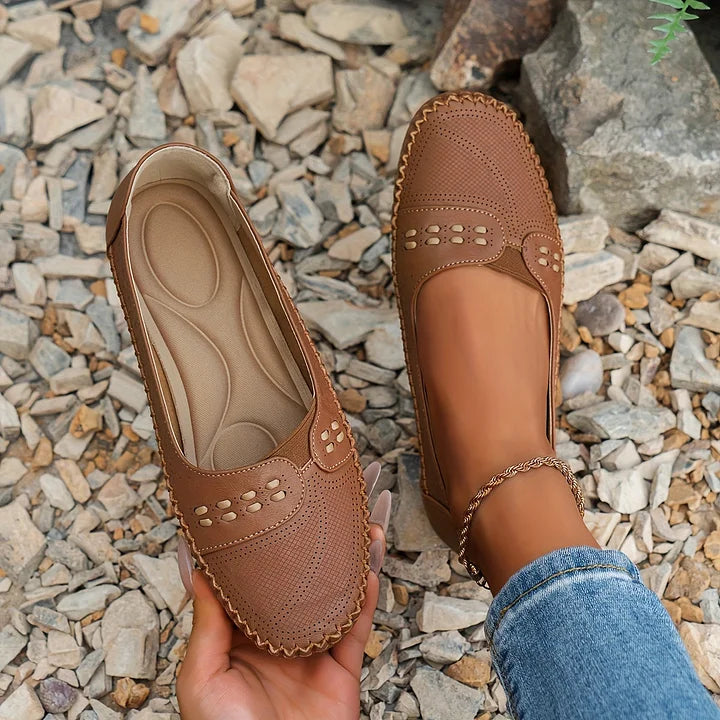Orthopedic comfort flats in brown