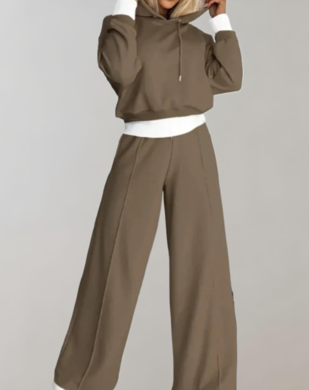 Hoodie and jogger sweatsuit set in brown