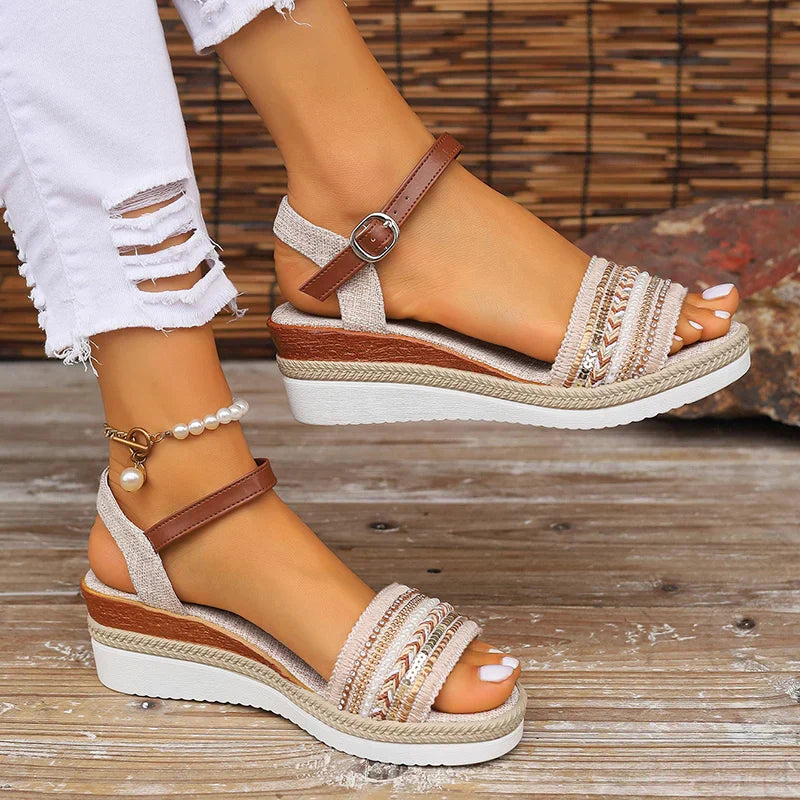 Relaxed Summer Sandals - Beige