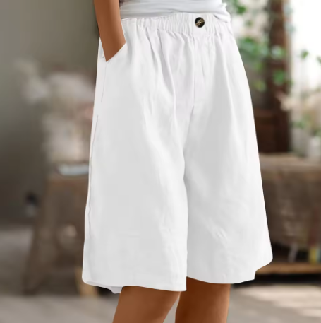 Relaxed Comfort Shorts - White