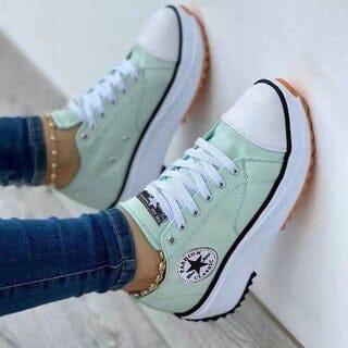 Women's star patch canvas platform sneakers in green