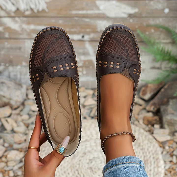 Orthopedic comfort flats in coffee