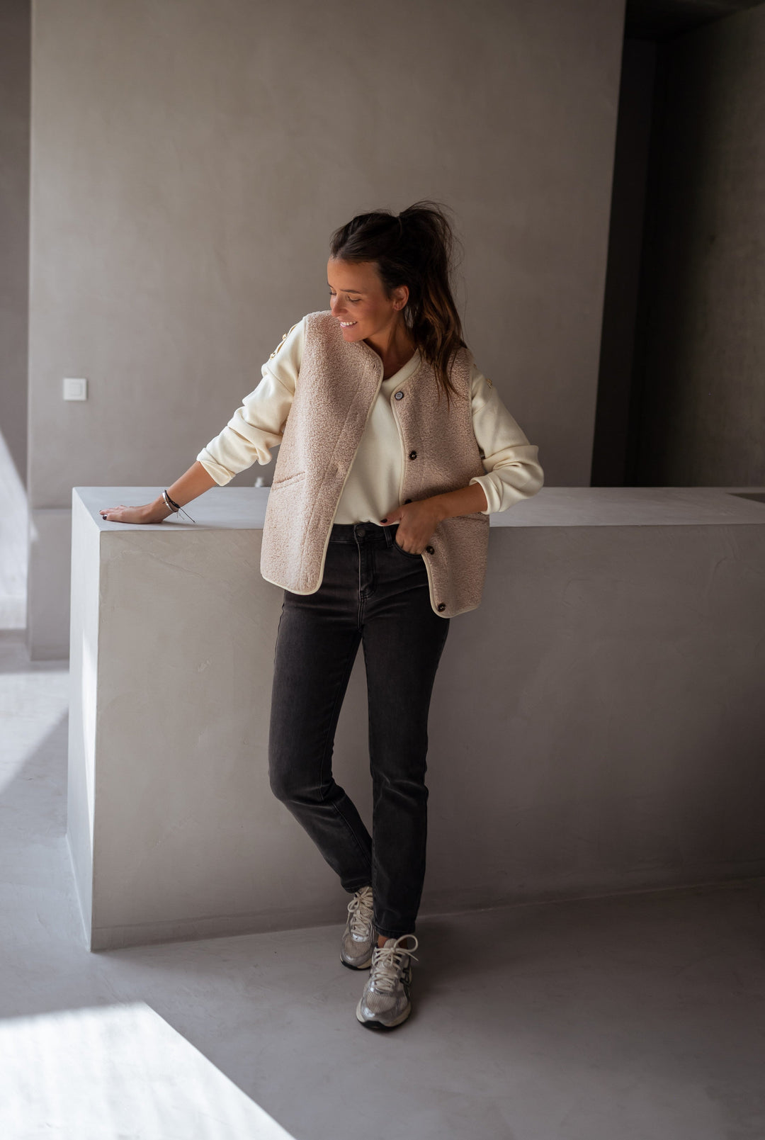 Women's Button Front Sweater Vest with Pockets - front