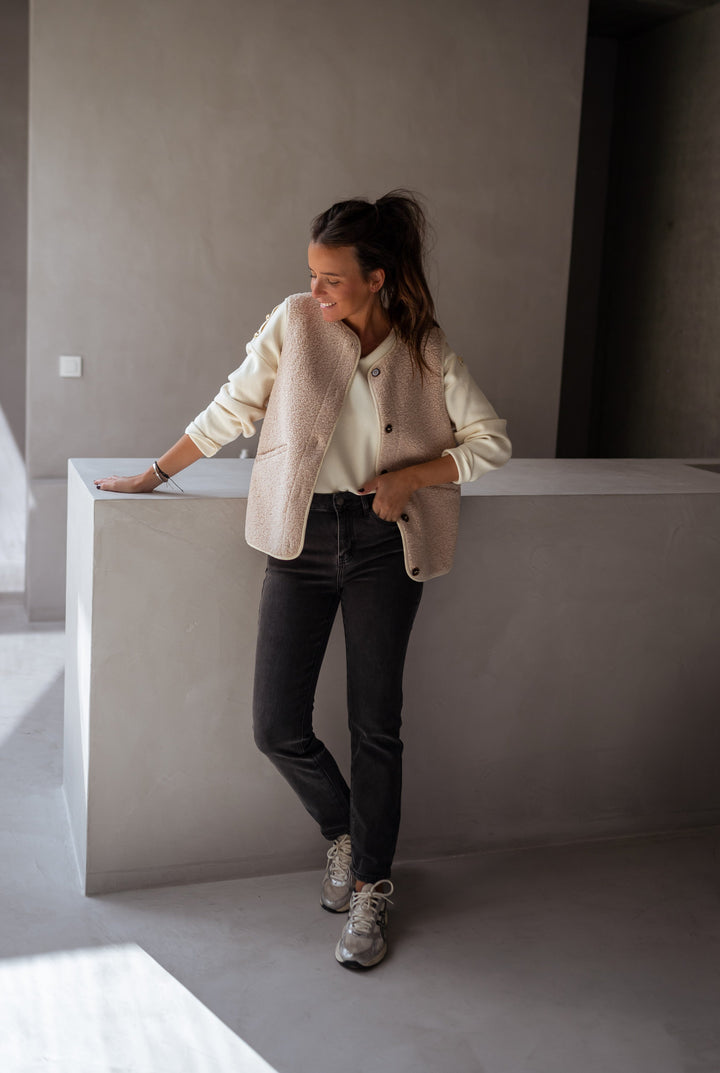 Women's Button Front Sweater Vest with Pockets - front