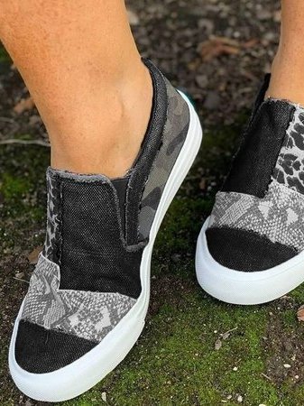 Trendy Canvas Slip-Ons - Black