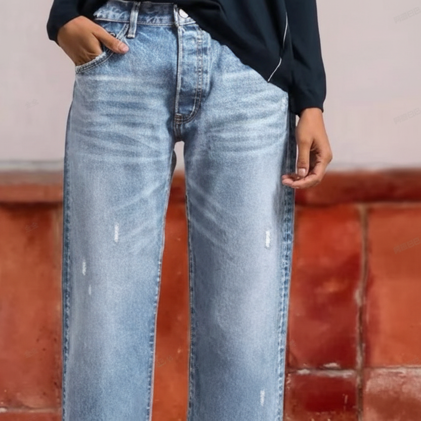 Women's retro straight leg cropped jeans light blue